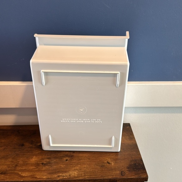 Frigidaire Refrigerator replacement Ice Maker Bucket Cube Tray (12x9, 5" deep) - Picture 6 of 14